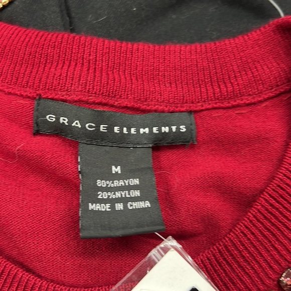 Sz Medium Grace Elements Red Rhinestones Top NWT - Picture 7 of 7